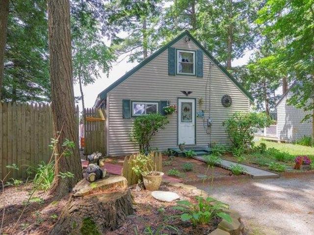 House for sale in Manchester, Maine