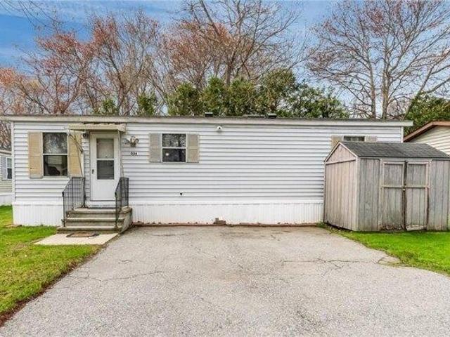 House for sale in Middletown, Newport County