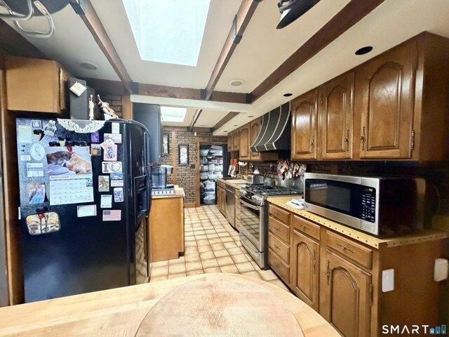 House for sale in Walnut Beach, Milford