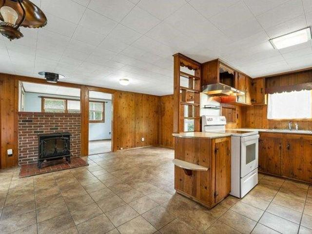 House for sale in Milton, Strafford County