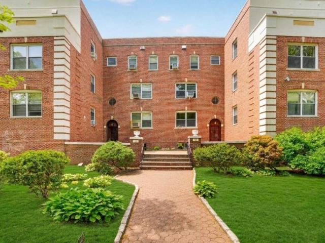 House for sale in Glenwood, New York