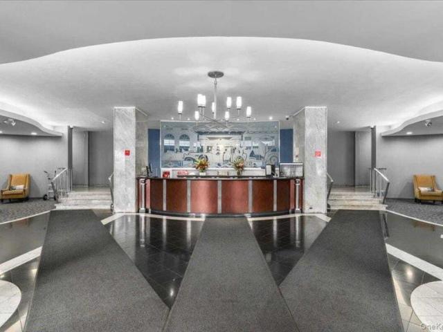 House for sale in The Bronx, Arverne
