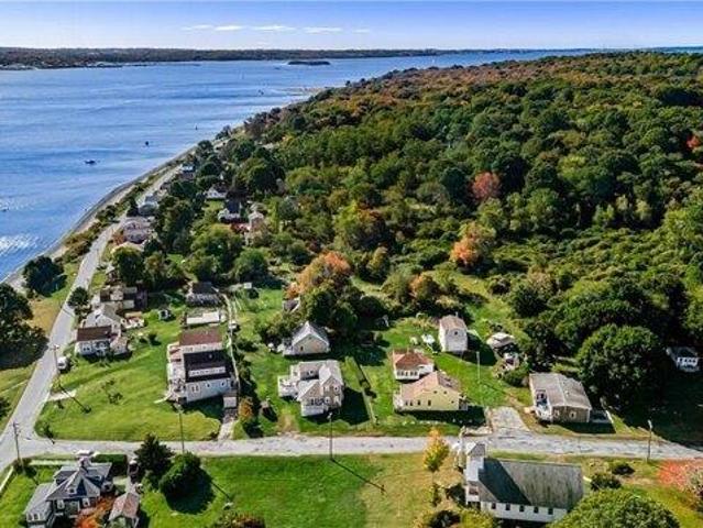 House for sale in Portsmouth, Rhode Island