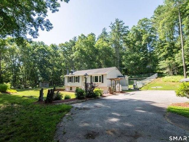 House for sale in Putnam, Connecticut