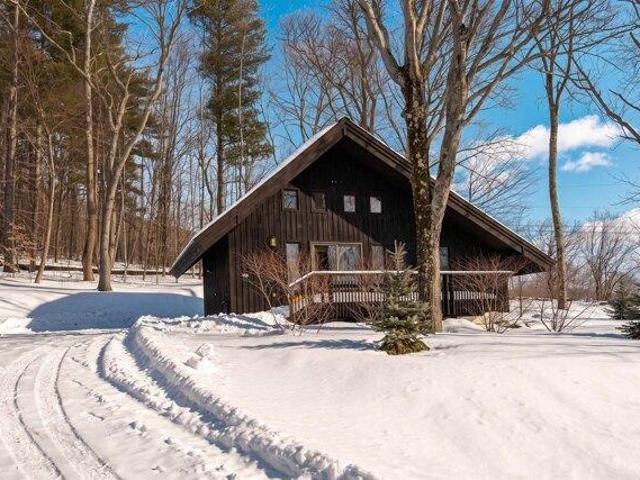 House for sale in Rochester, Windsor County