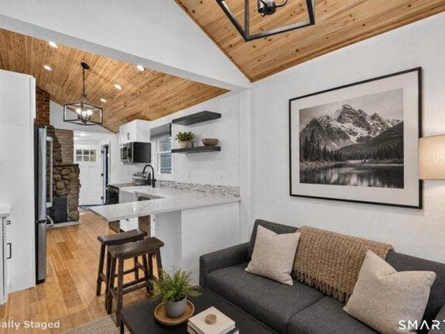 House for sale in Stratford, Greater Bridgeport Planning Region