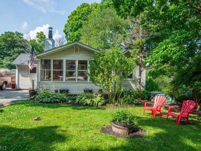 House for sale in Glenwood, New Jersey