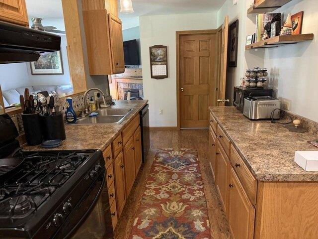 House for sale in Alpine Village, Warren