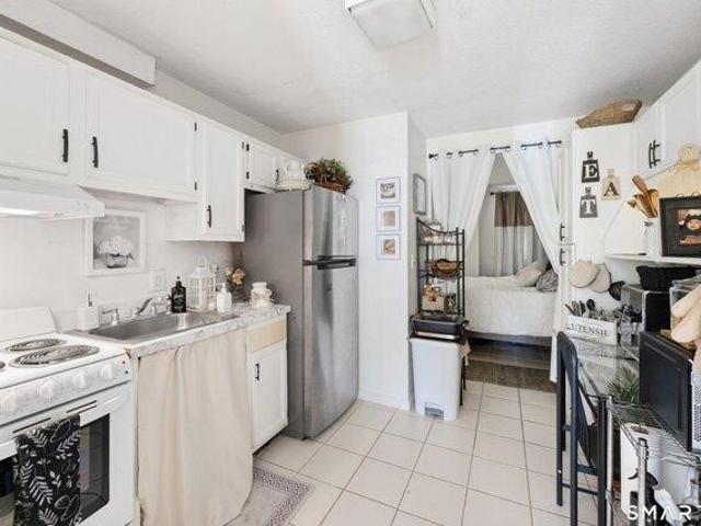 House for sale in Waterford, Connecticut