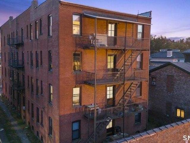 House for sale in Wooster Square Historic District, New Haven