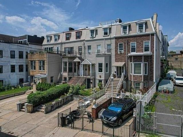 House for sale in Hudson, New Jersey