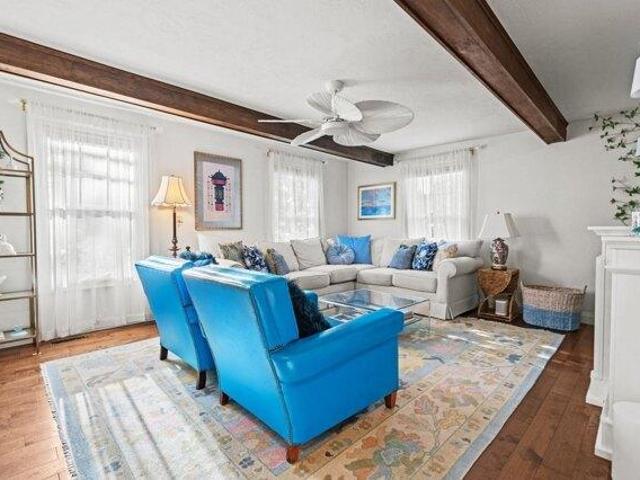 House for sale in Amesbury, Essex County
