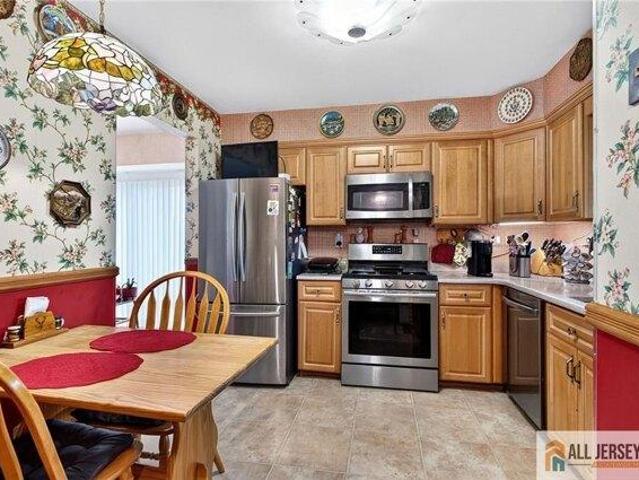 House for sale in Avenel, New Jersey