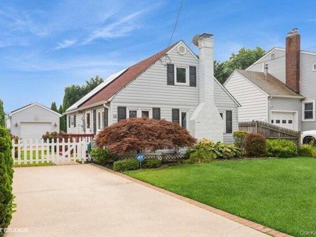 House for sale in Babylon, New York