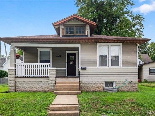 House for sale in Belleville, Illinois