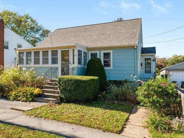 House for sale in Rial Side, Beverly