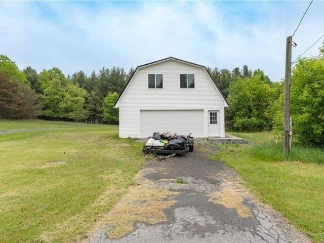 House for sale in Black River