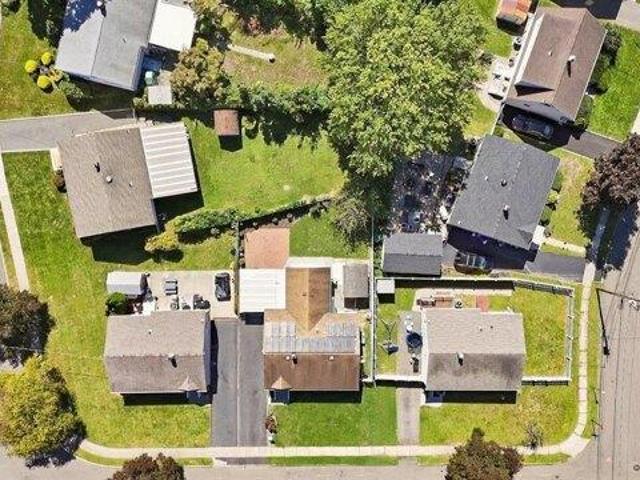 House for sale in Bloomfield, Essex County