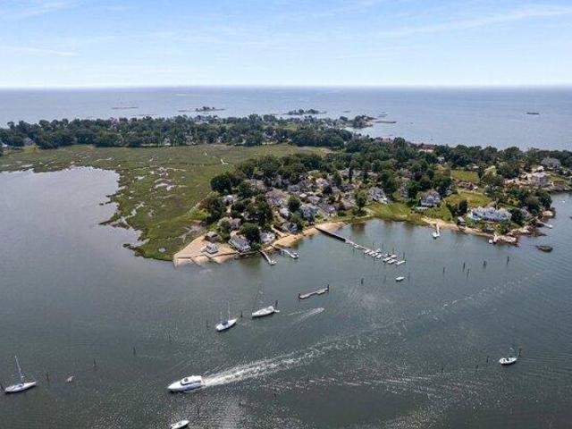 House for sale in Branford, Connecticut