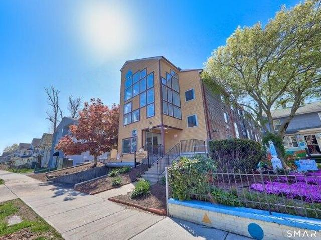 House for sale in Bridgeport, Connecticut