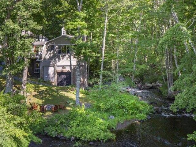 House for sale in Bristol, Maine
