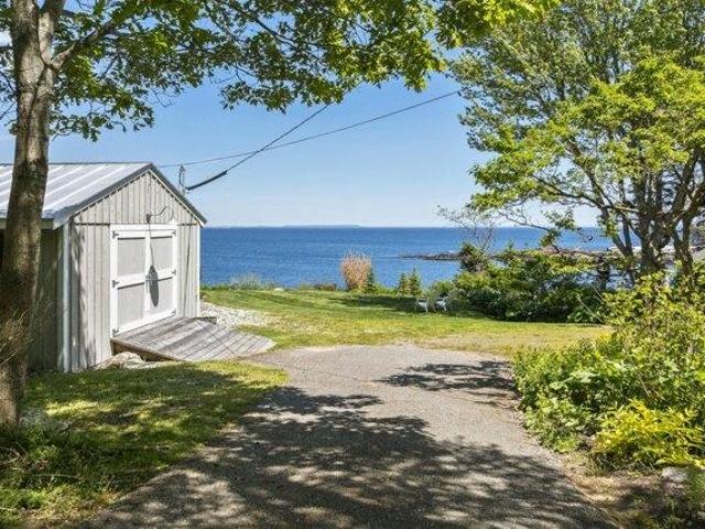 House for sale in Bristol, Maine