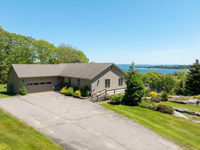 House for sale in Bristol, Maine