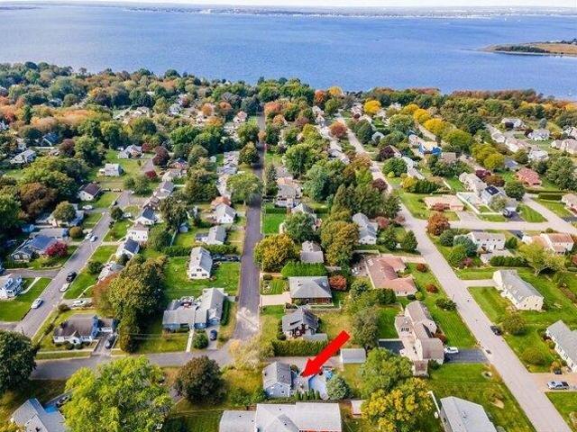 House for sale in Bristol, Bristol County