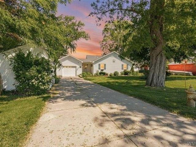 House for sale in Niagara, New York