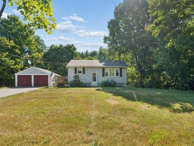 House for sale in Buxton Center, Buxton