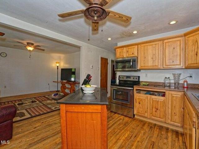 House for sale in Acra, New York