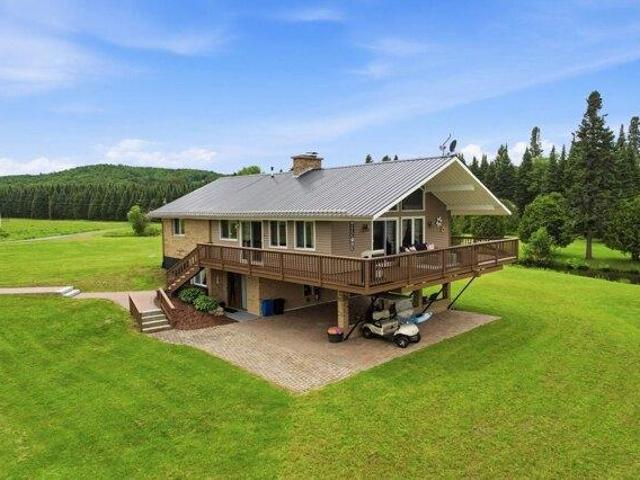 House for sale in Canaan, Essex County