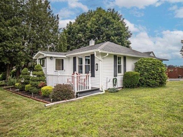 House for sale in Canastota, New York