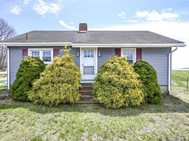 House for sale in Cape Elizabeth, Maine