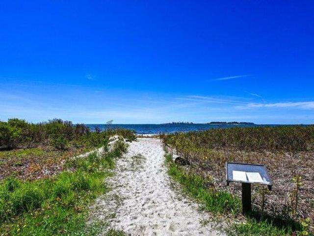 House for sale in Cape Elizabeth, Maine