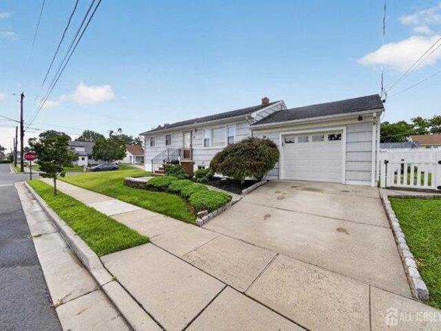 House for sale in Carteret, New Jersey