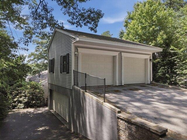 House for sale in Charlton, Massachusetts