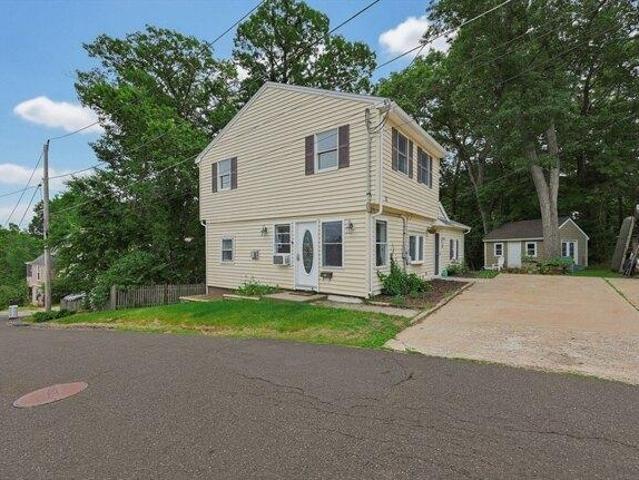 House for sale in Chelmsford, Massachusetts