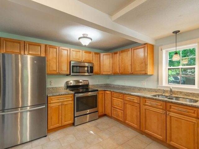 House for sale in North Chicopee, Chicopee