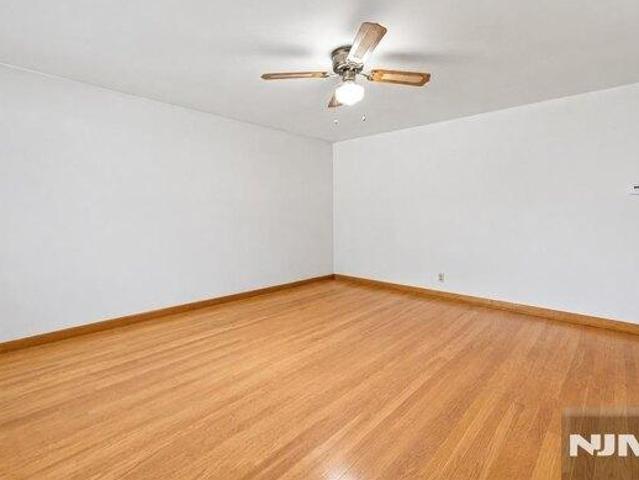 House for sale in Albion Place, Clifton