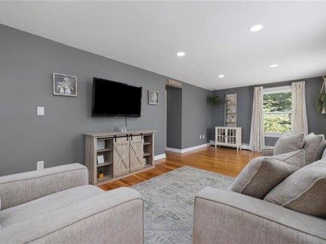 House for sale in Quidnick, Coventry