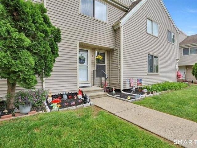 House for sale in Cromwell, Connecticut