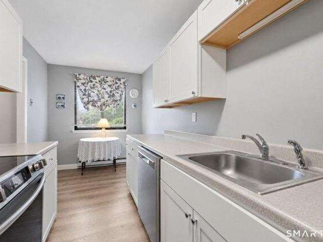 House for sale in Cromwell, Connecticut