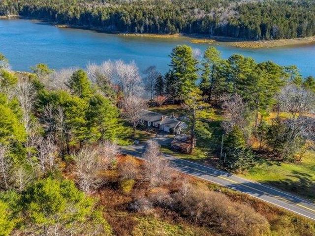 House for sale in Cushing, Maine