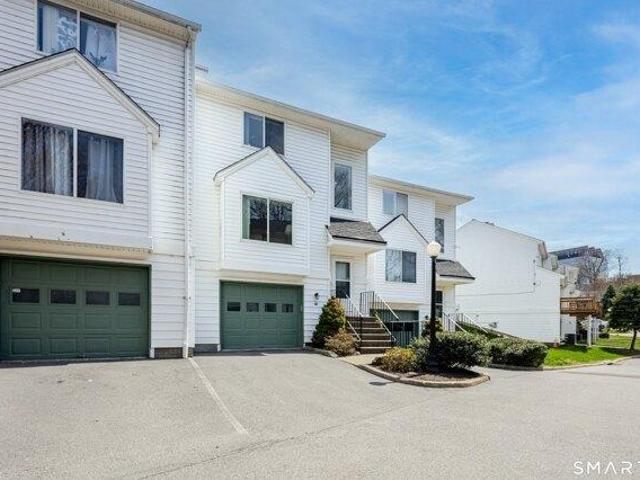 House for sale in Danbury, Connecticut