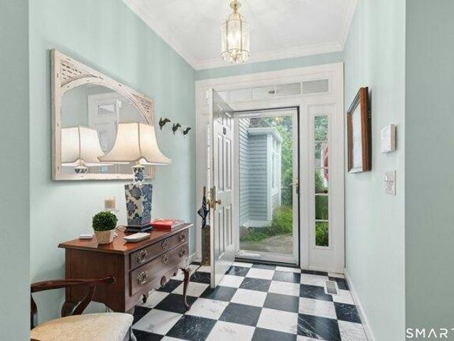House for sale in Noroton Heights, Darien