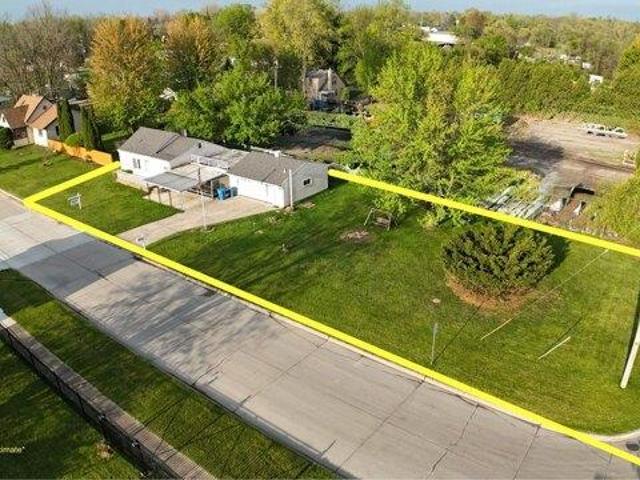 House for sale in Dearborn Heights, Michigan