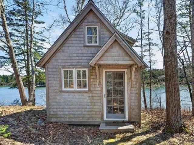 House for sale in Deer Isle, Maine