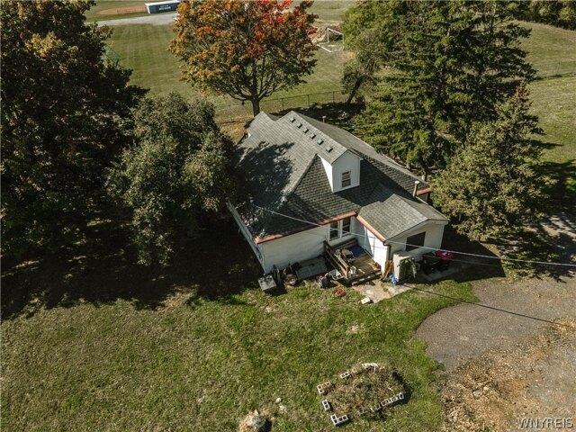 House for sale in Bowmansville, New York
