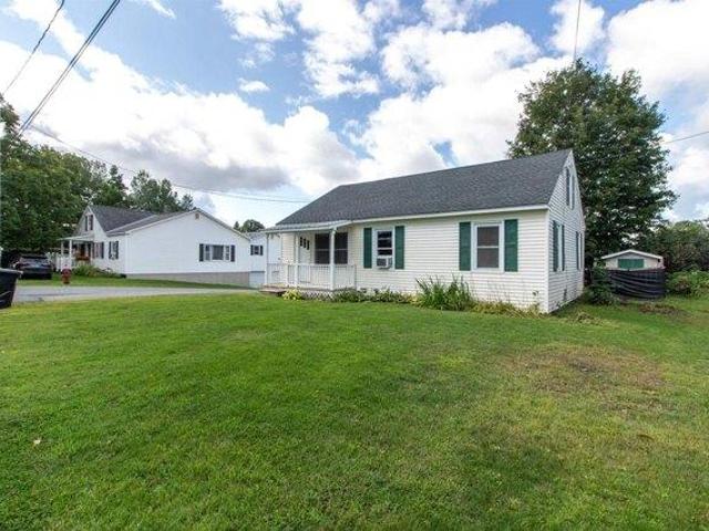 House for sale in Derby Line, Derby